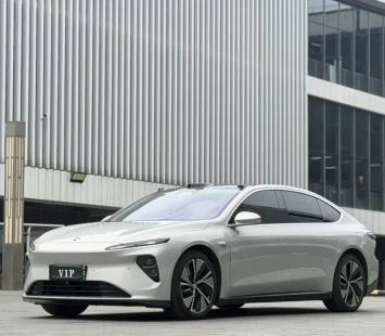 NIO ET7: когда перестаёшь спрашивать «почему китайский» и начинаешь спрашивать «зачем тогда немецкий»