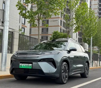 BYD Tang L: семиместный флагман BYD — с тысячей лошадей или без, но всегда с тремя рядами