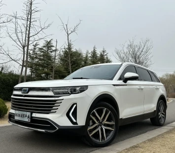 Двойник Hongqi HS5 за заметно меньшие деньги — но есть нюанс с коробкой