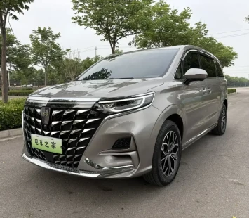 Этот минивэн делала та же команда, что и Buick GL8 — только дешевле