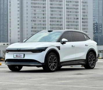 Самый продаваемый Zeekr со спорными стёклами: что не так с 7X