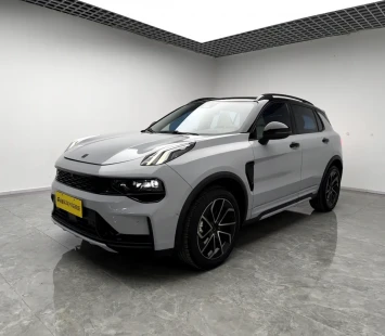 Lynk & Co 01: первый, проверенный — и заметно постаревший