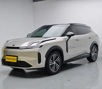 Lynk & Co 08 EM-P: SUV, который спорит сам с собой о том, для кого он сделан