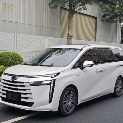 GAC Trumpchi E8 второго поколения: семейный минивэн, который вырос и подешевел