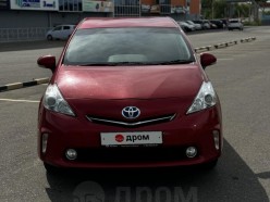 Toyota Prius Alpha S 2013