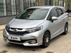 Honda Shuttle Hybrid X Style Edition 2016