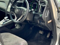 Honda Shuttle Hybrid X Style Edition 2016