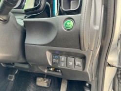 Honda Shuttle Hybrid X Style Edition 2016