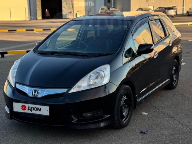 Honda Fit Shuttle 1.3 NAVI Premium Selection 2012