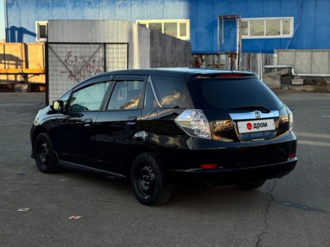 Honda Fit Shuttle 1.3 NAVI Premium Selection 2012
