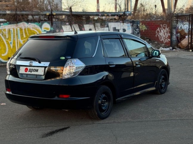 Honda Fit Shuttle 1.3 NAVI Premium Selection 2012