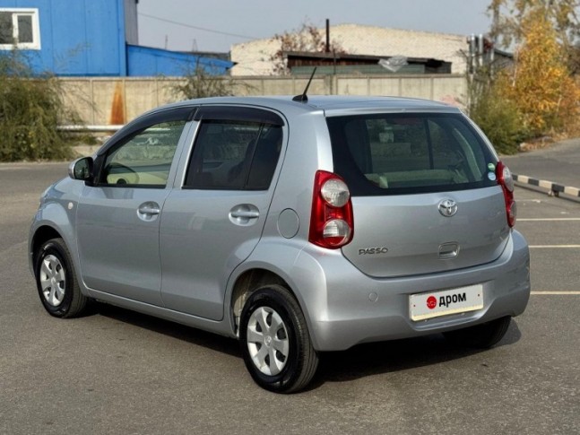 Toyota Passo X 2012