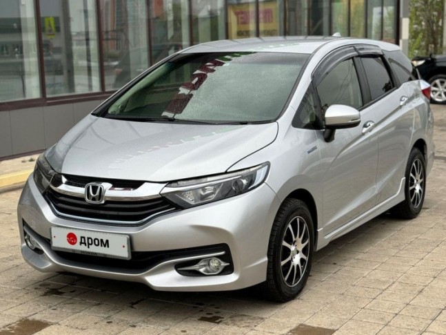 Honda Shuttle Hybrid X Style Edition 2016